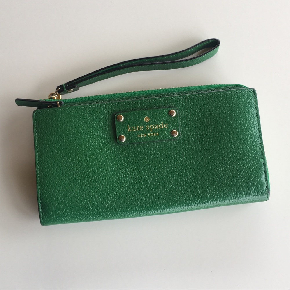 Kate Spade Wallet Wristlet 💚